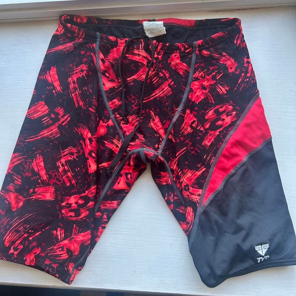 TYR red and black swim shorts trunks‎ size 28 Men's EUC